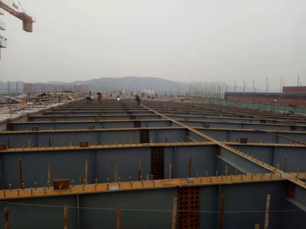 鋼結(jié)構(gòu)平臺(tái)